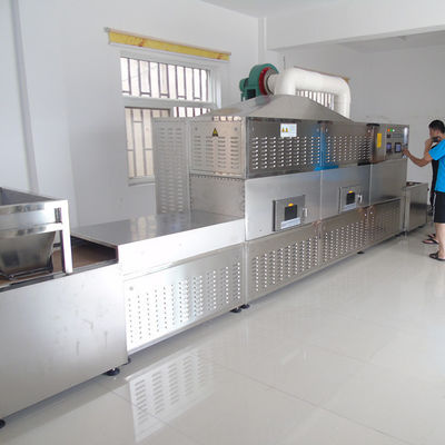 เครื่องอบอุโมงค์แบบต่อเนื่องขนาด 1000 มม. เครื่องนึ่งฆ่าเชื้อด้วยไมโครเวฟเครื่องอบแห้งอุตสาหกรรม